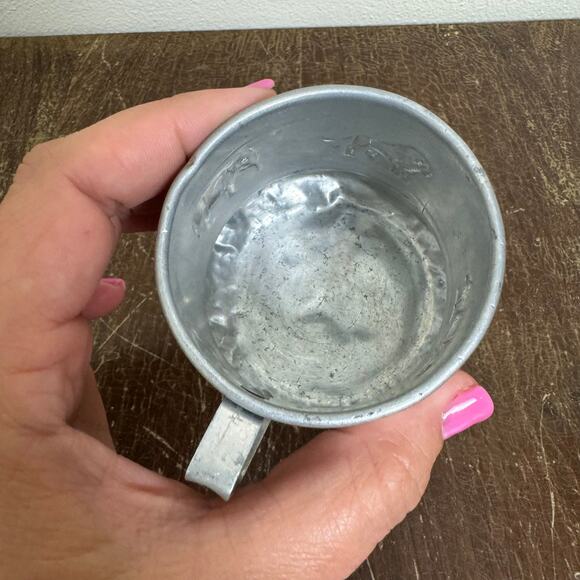 Vintage Aluminum Silver Children's Cup with Wild Animals Bear Lion Elephant - Picture 8 of 9